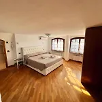 Appartamento Mansardato Con Vista Lago